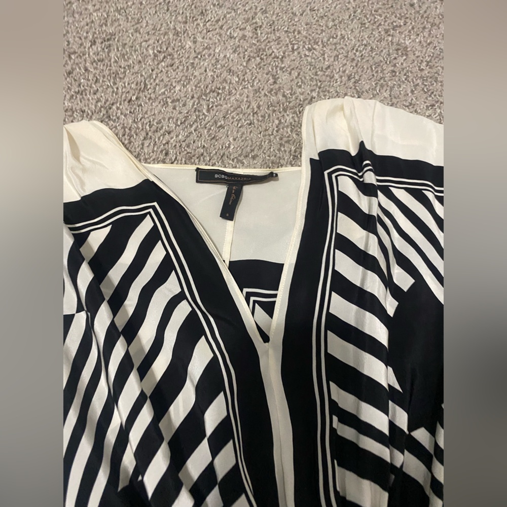 BCBG MaxAzria Vintage Silk Black White Belted Geometric Tassel Kimono Kaftan S - Picture 4 of 5